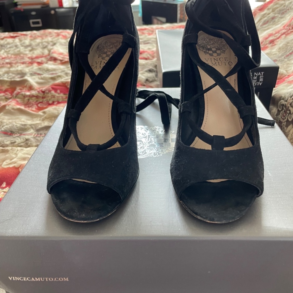 Shoes - Picture 4 of 4